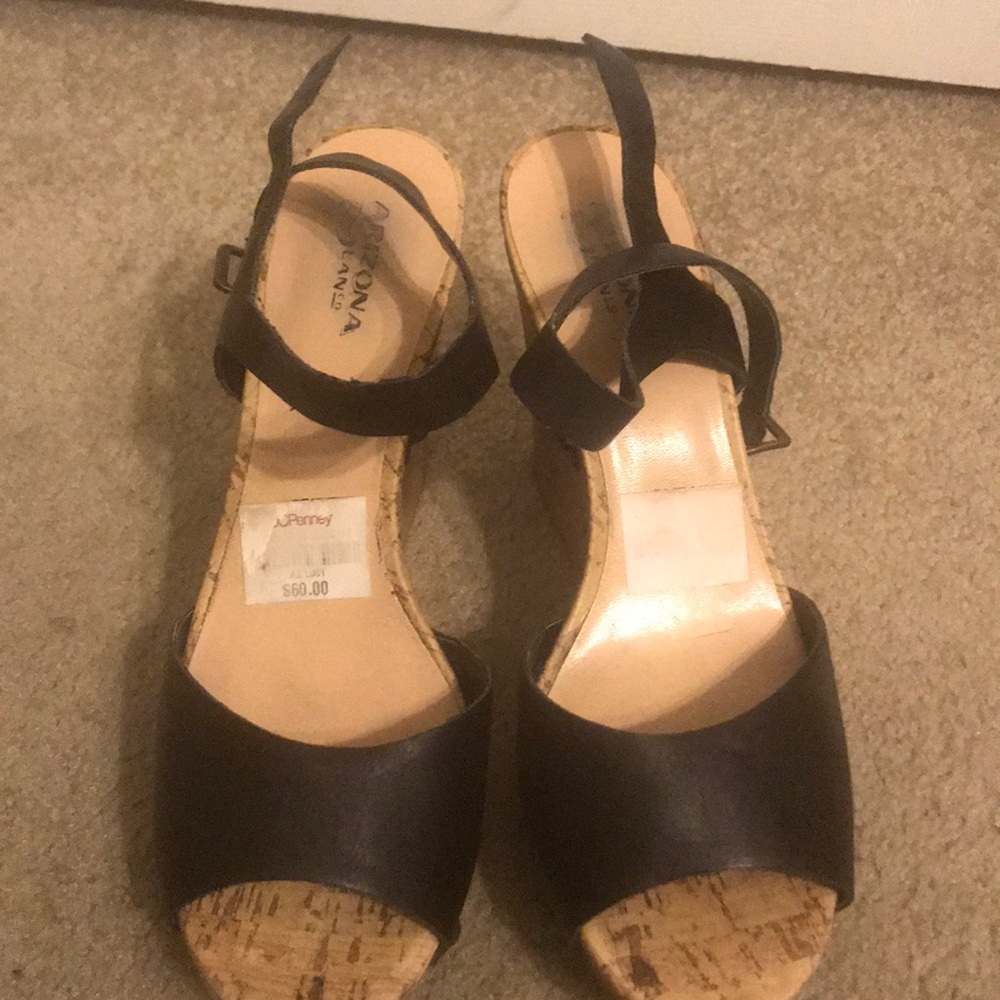 Black wedge Sandals